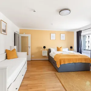 Pineapple Studio-apartment Am Zwinger Apartment